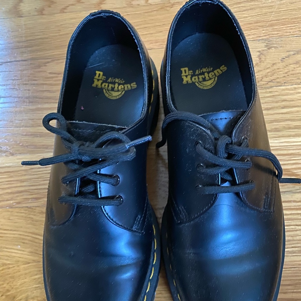 Dr. Martens Oxford worn once (wrong size) in like new conditions.
